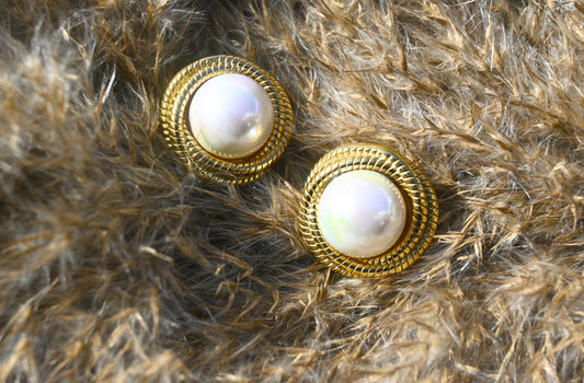 Pure Pearl Stud